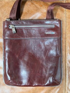Piquadro Blue Square Men's Flat Crossbody Bag Brown Leather, Adjustable Strap
